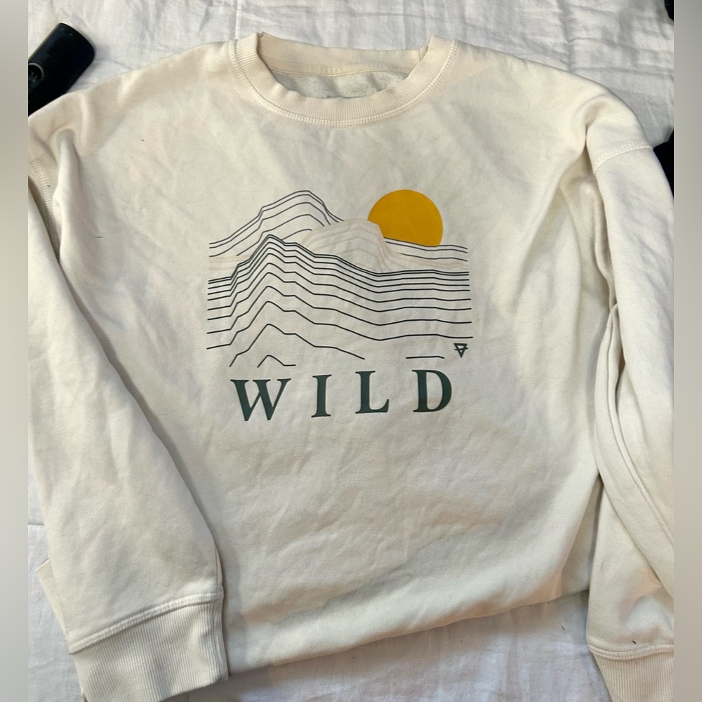 🤍💛CREWNECK💛🤍
